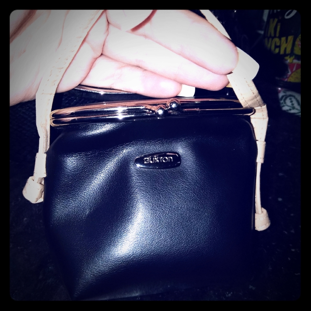 Mini Buxton coin purse.